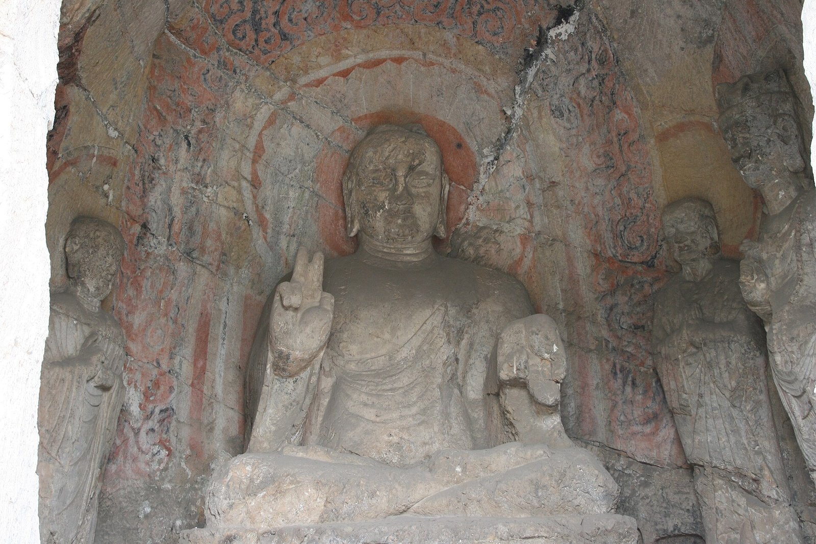 Longmen Binyang.