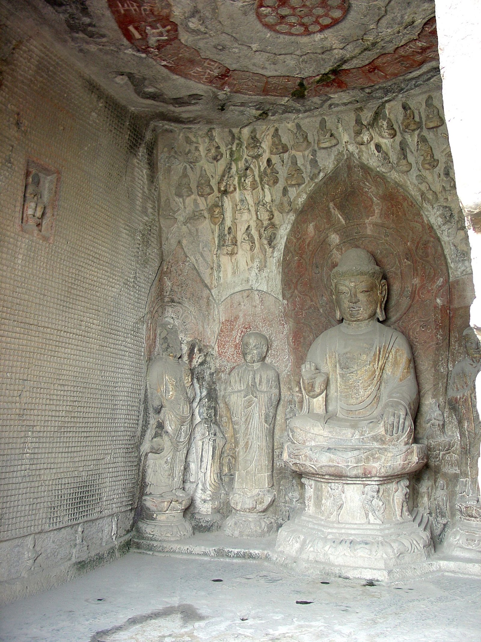 Longmen small Buddhas.