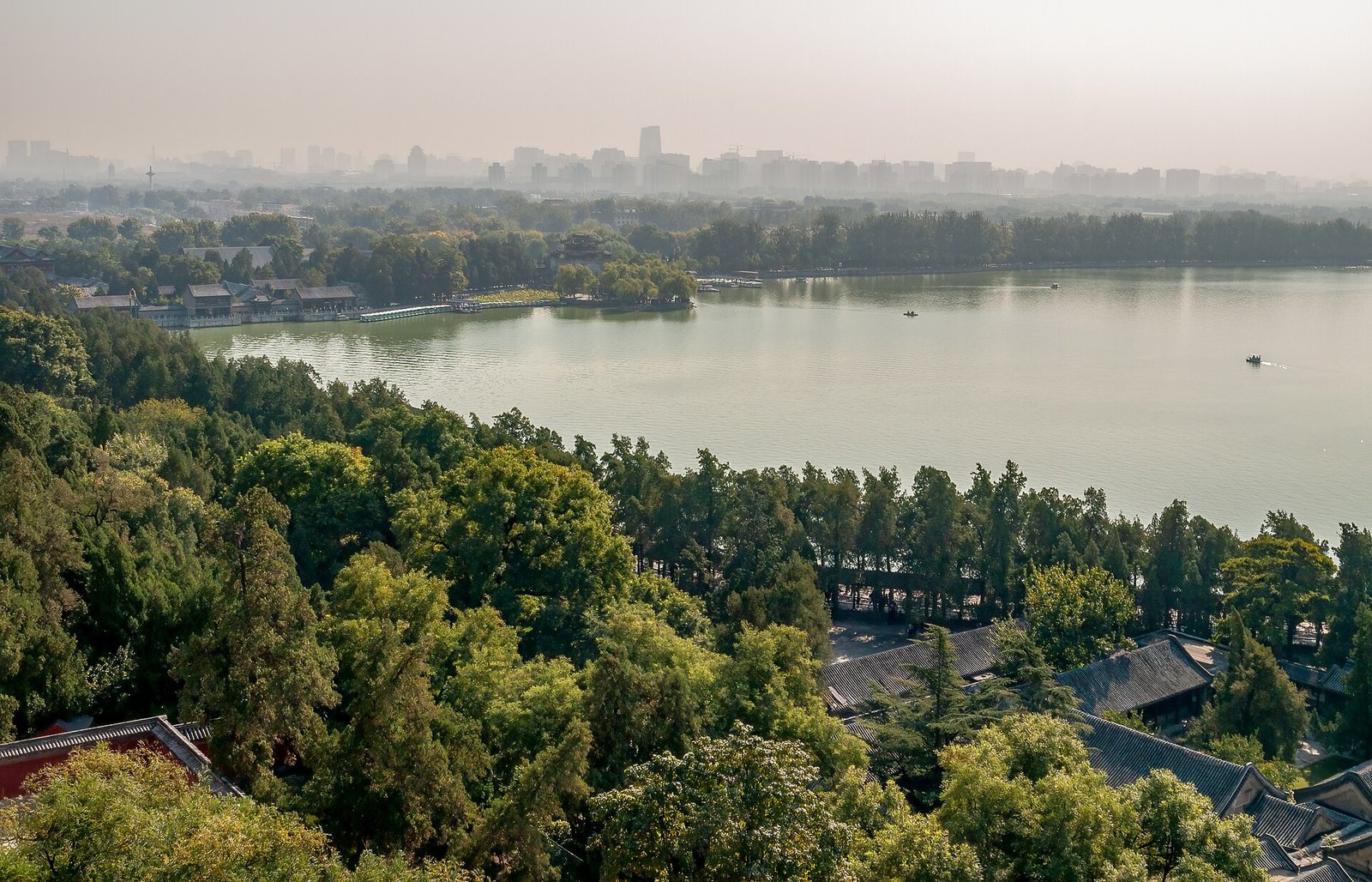 Summer Palace Kunming lake.