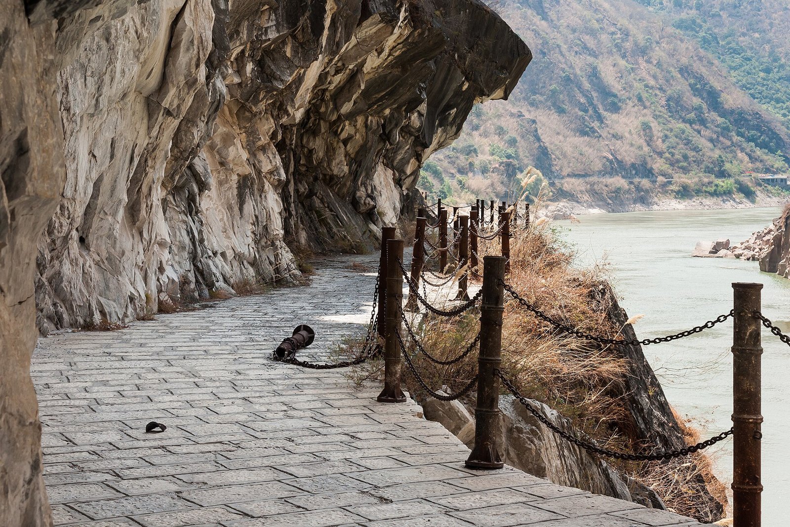 Tiger Leaping Gorge trail.