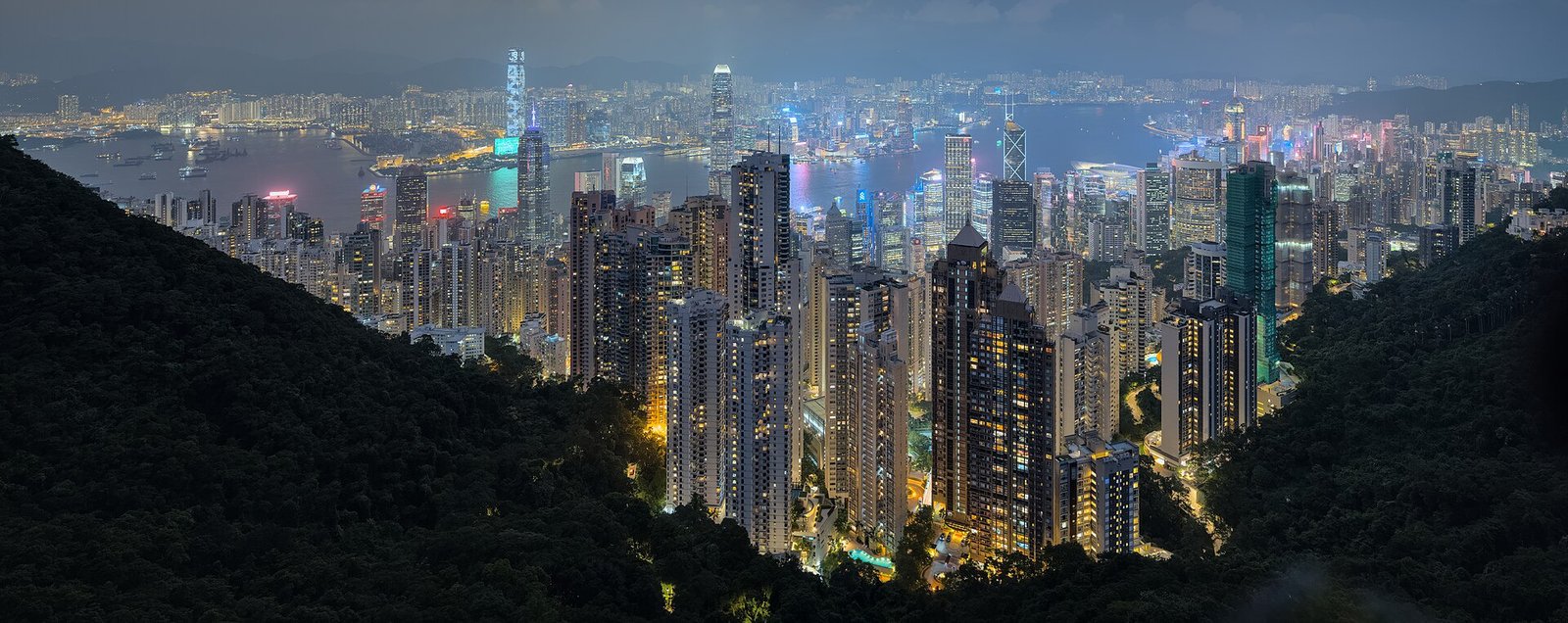 Victoria Harbour panorama.