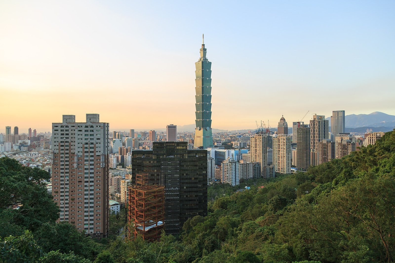 Taipei 101 skyline.