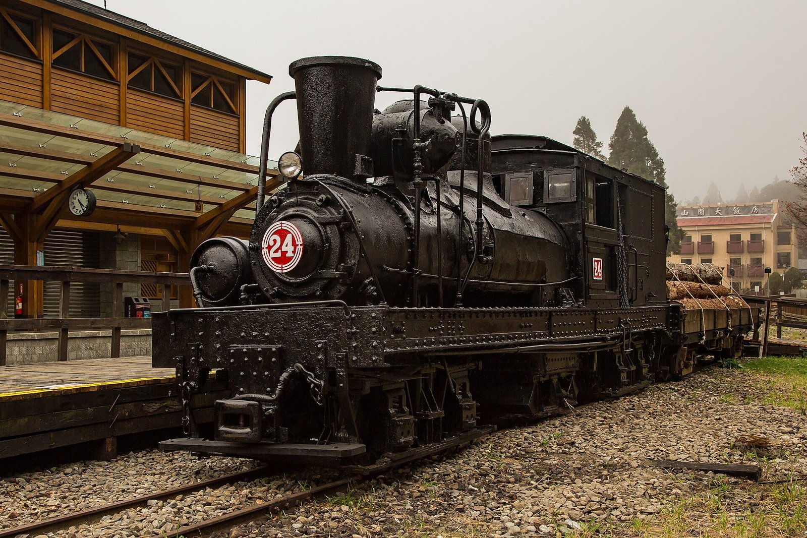 A preserved steam locomotive on Taiwan’s Alishan Forest Railway.